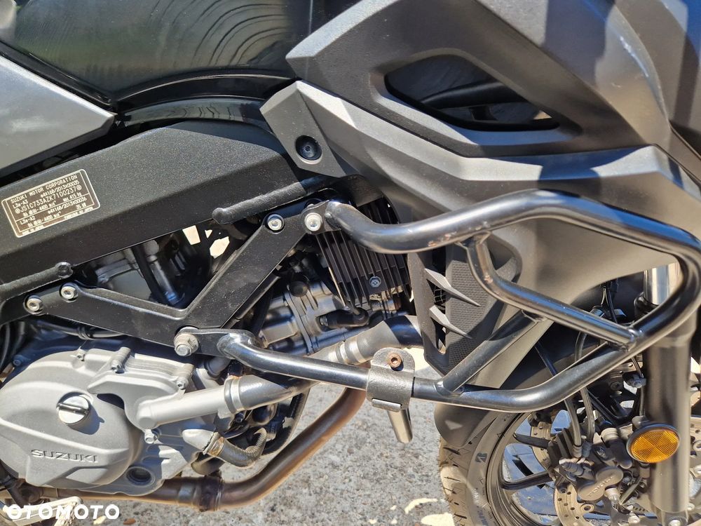 Suzuki V-STROM - 16