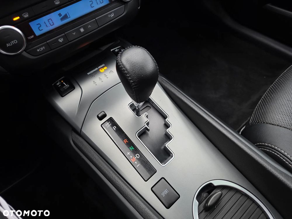 Toyota Avensis Touring Sports 1.8 Multidrive S Executive - 22