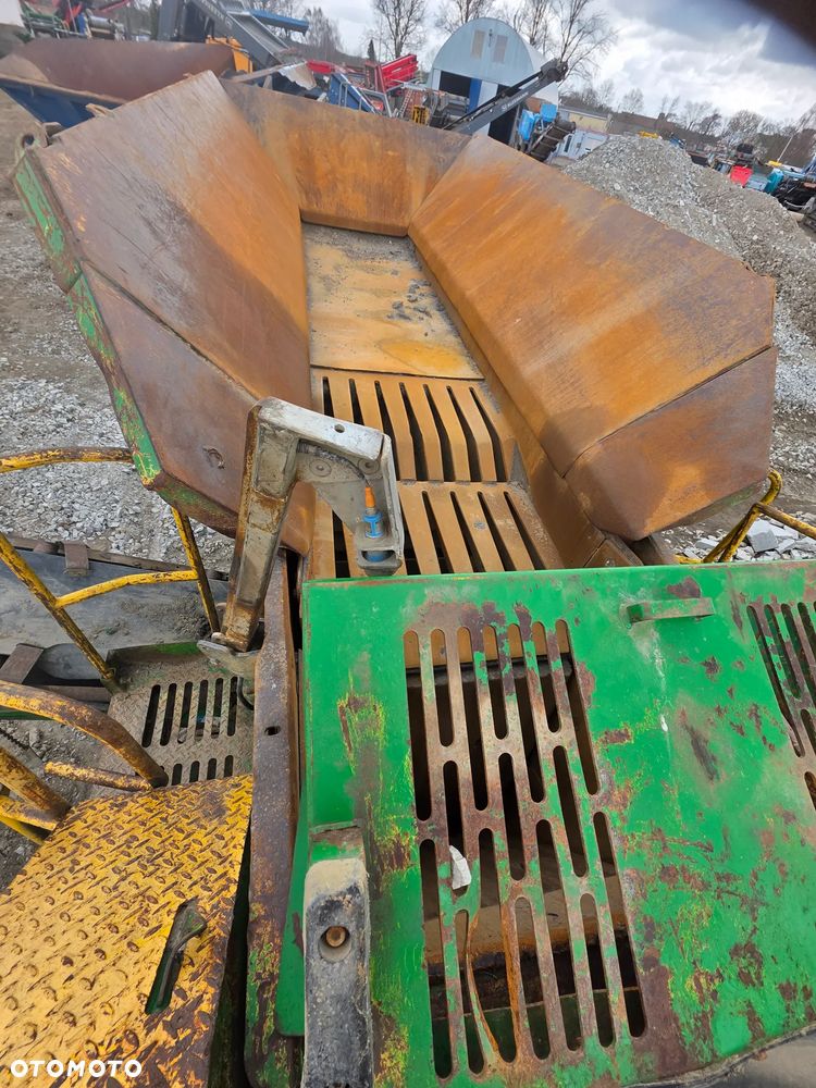 McCloskey J40V2 - 16