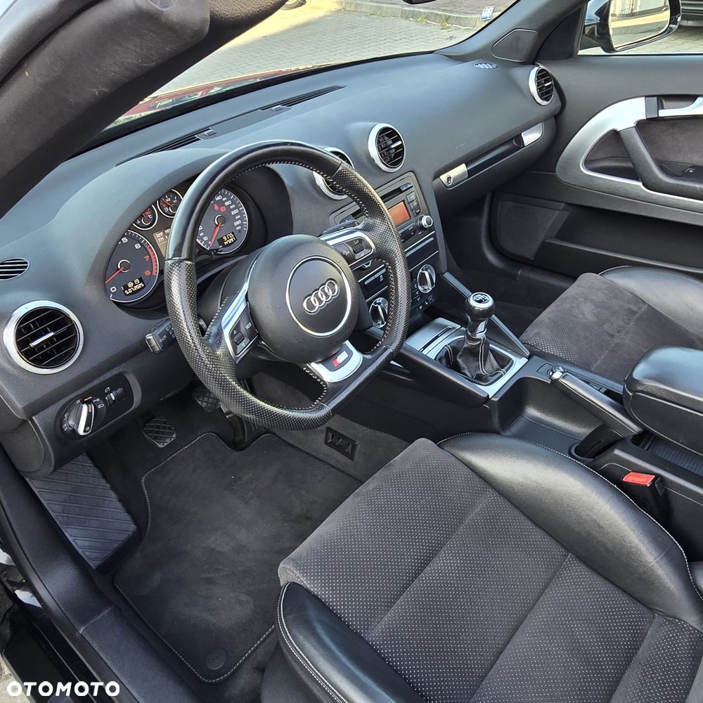 Audi A3 1.8 TFSI S line Sportpaket - 31