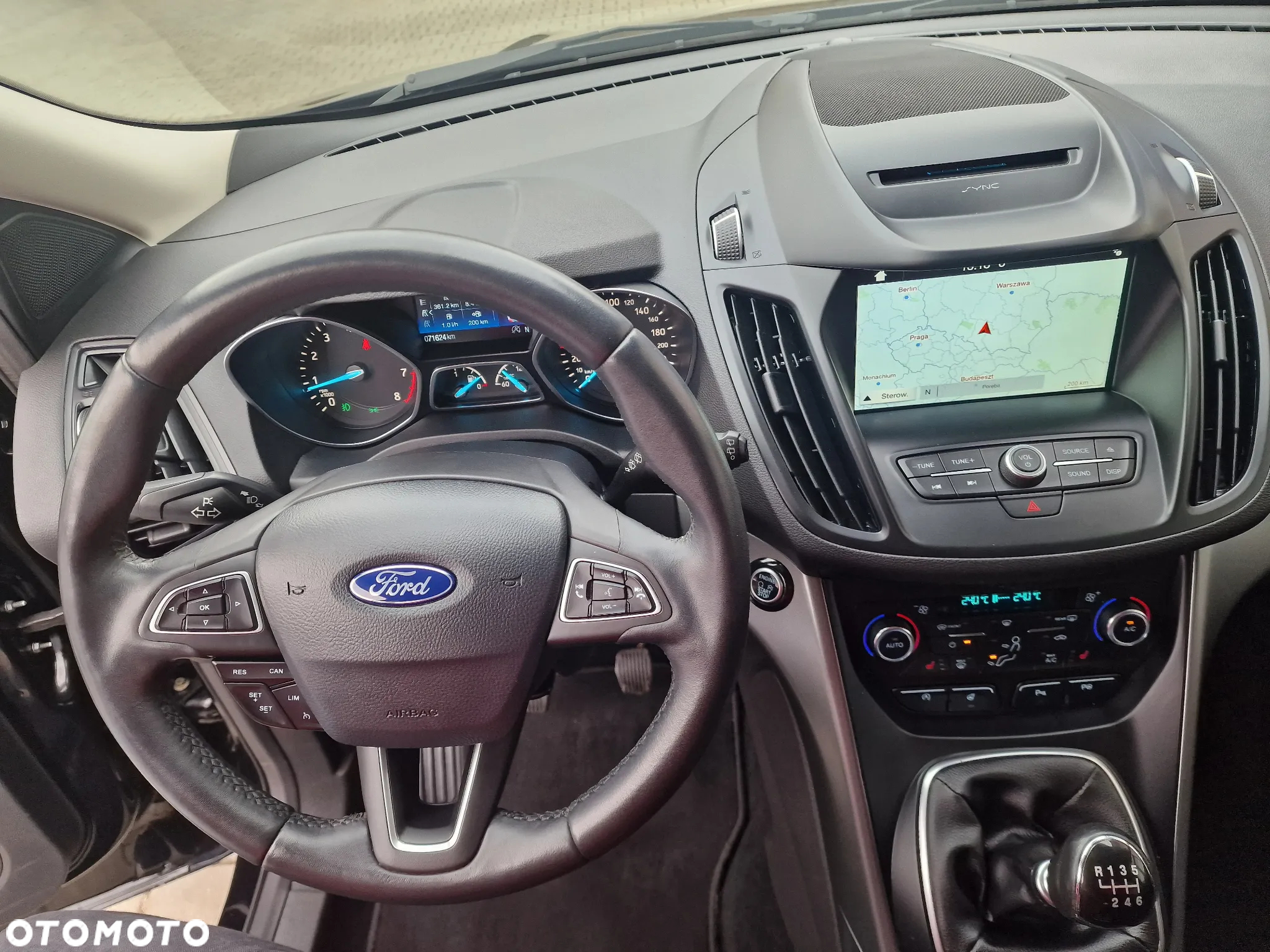 Ford Kuga 1.5 EcoBoost 2x4 Cool & Connect - 9