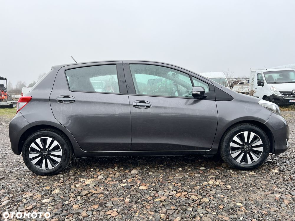 Toyota Yaris 1.33 VVT-i Comfort - 4