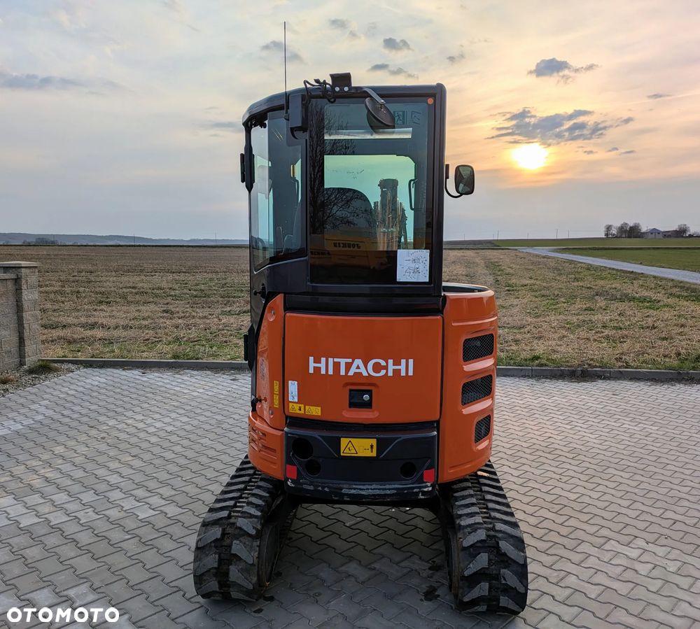 Hitachi ZX26 - 6