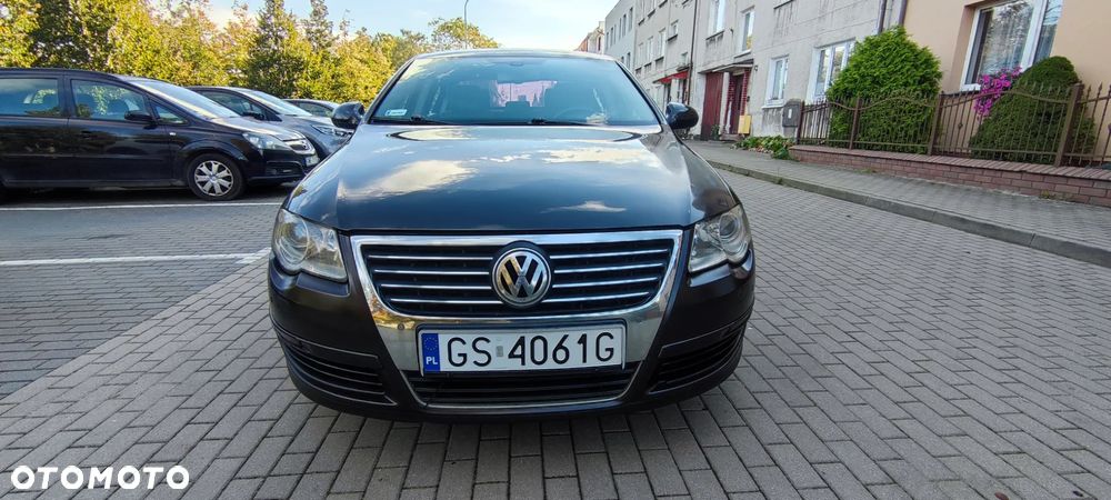 Volkswagen Passat - 2