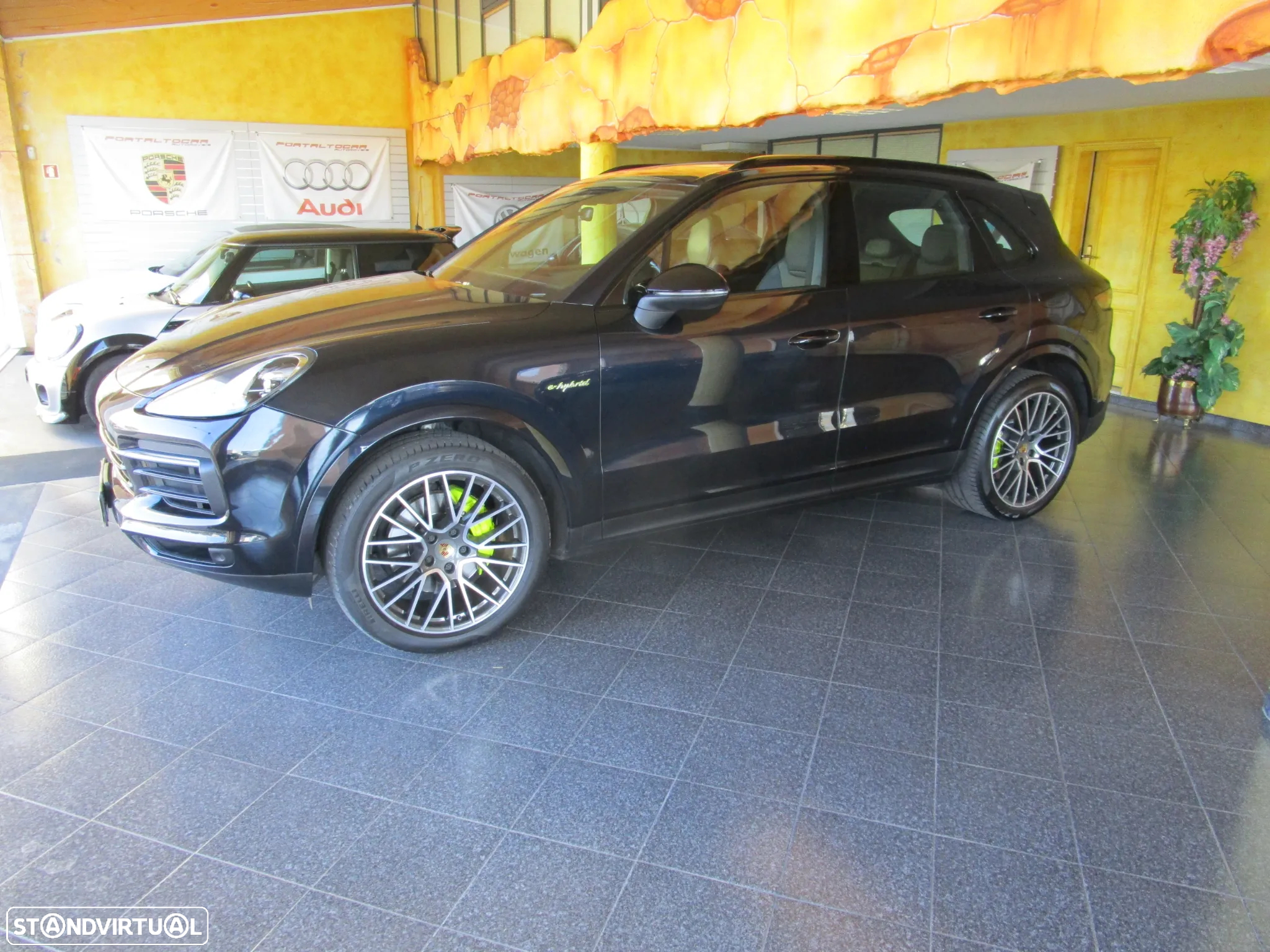 Porsche Cayenne E-Hybrid Platinum Edition - 57