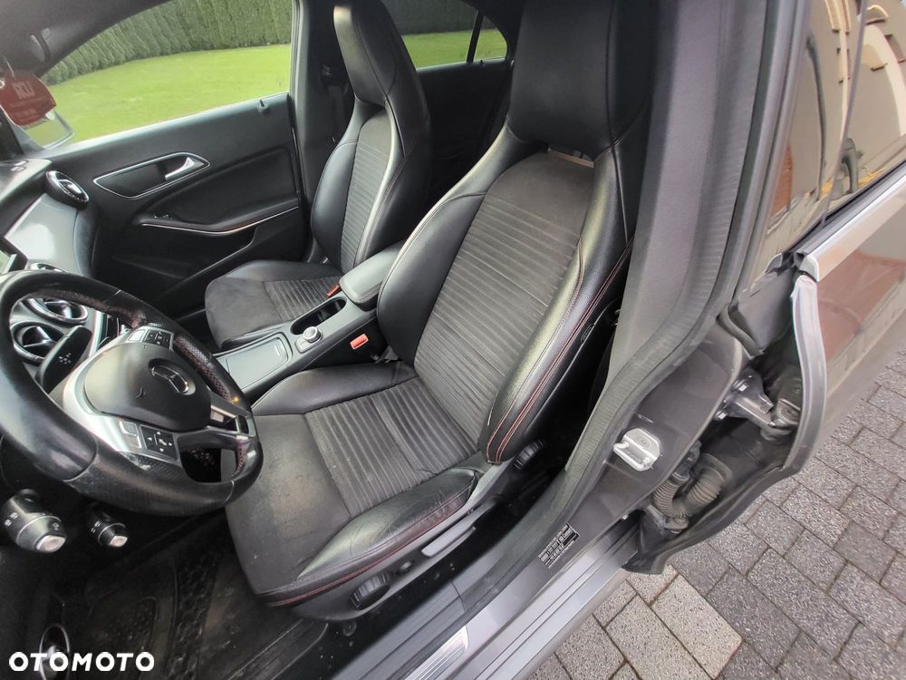 Mercedes-Benz CLA - 13