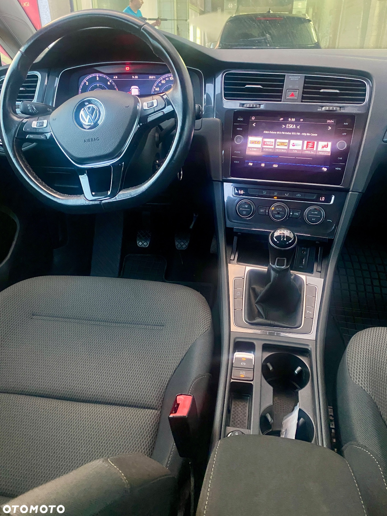 Volkswagen Golf - 11