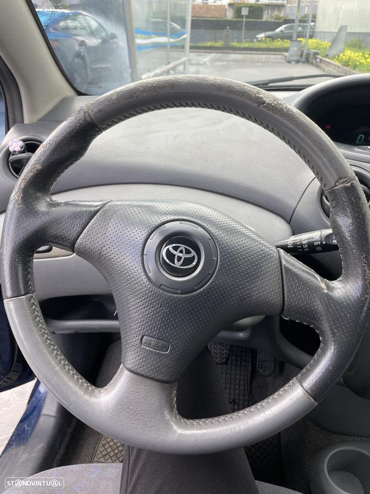 Toyota Yaris 1.0 Base - 7