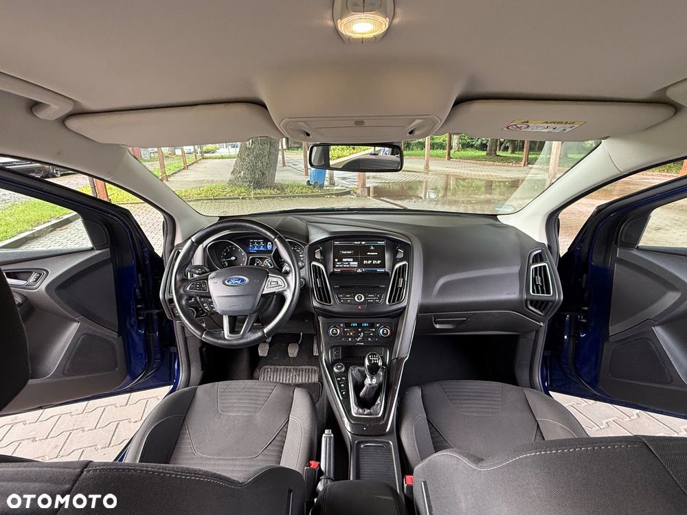 Ford Focus 1.0 EcoBoost Titanium ASS - 24