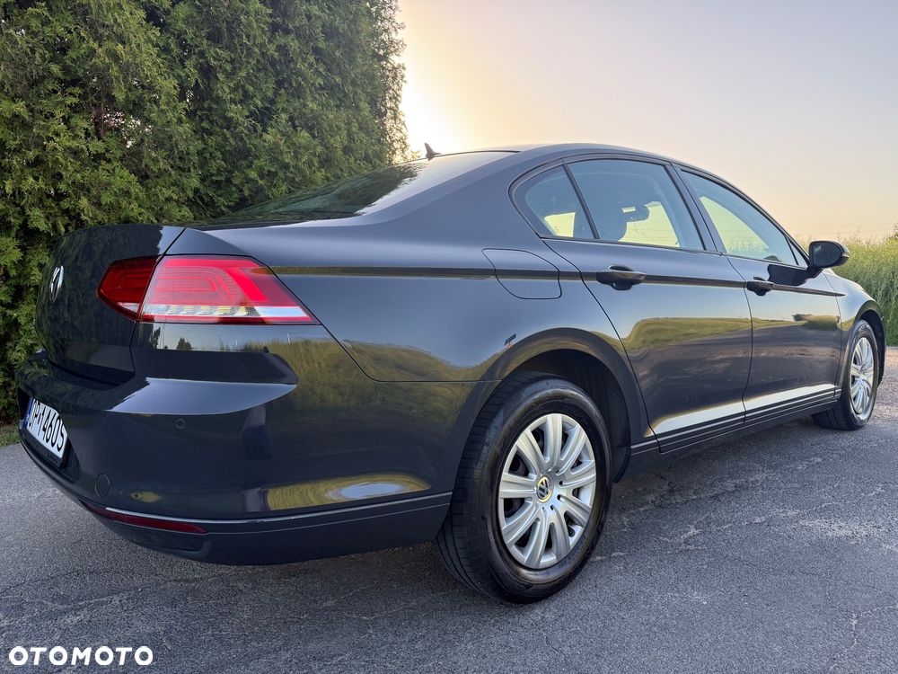 Volkswagen Passat 2.0 TDI SCR Comfortline - 14