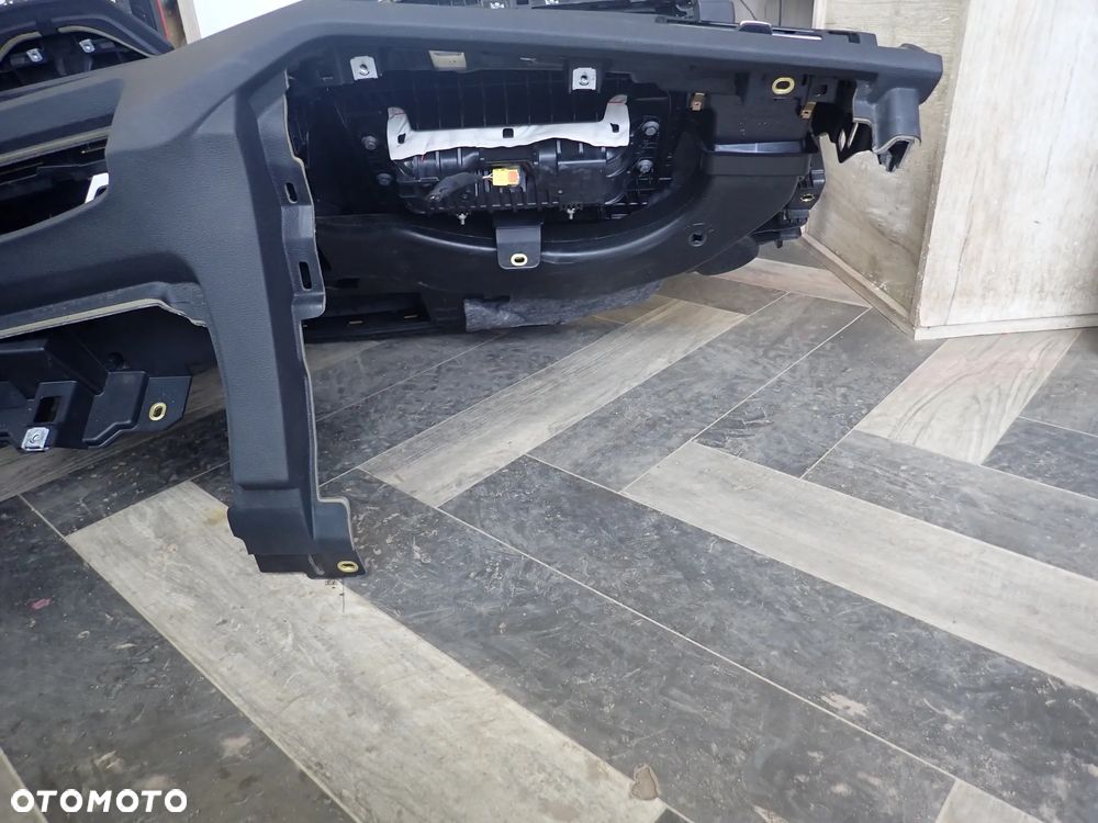 AUDI Q3 83A/B KONSOLA + PODUSZKA PASAŻERA ORYGINAŁ - 4