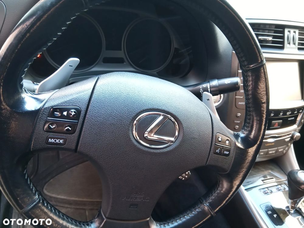 Lexus IS 250 Prestige - 9