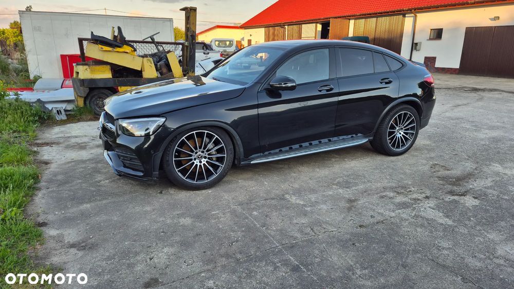 Mercedes-Benz GLC 300 d 4Matic 9G-TRONIC AMG Line - 31