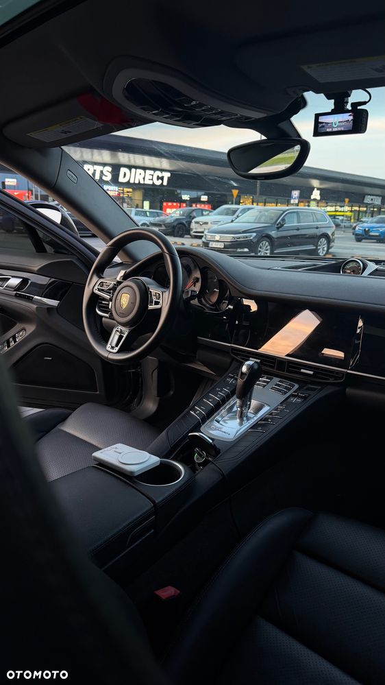 Porsche Panamera PDK - 8