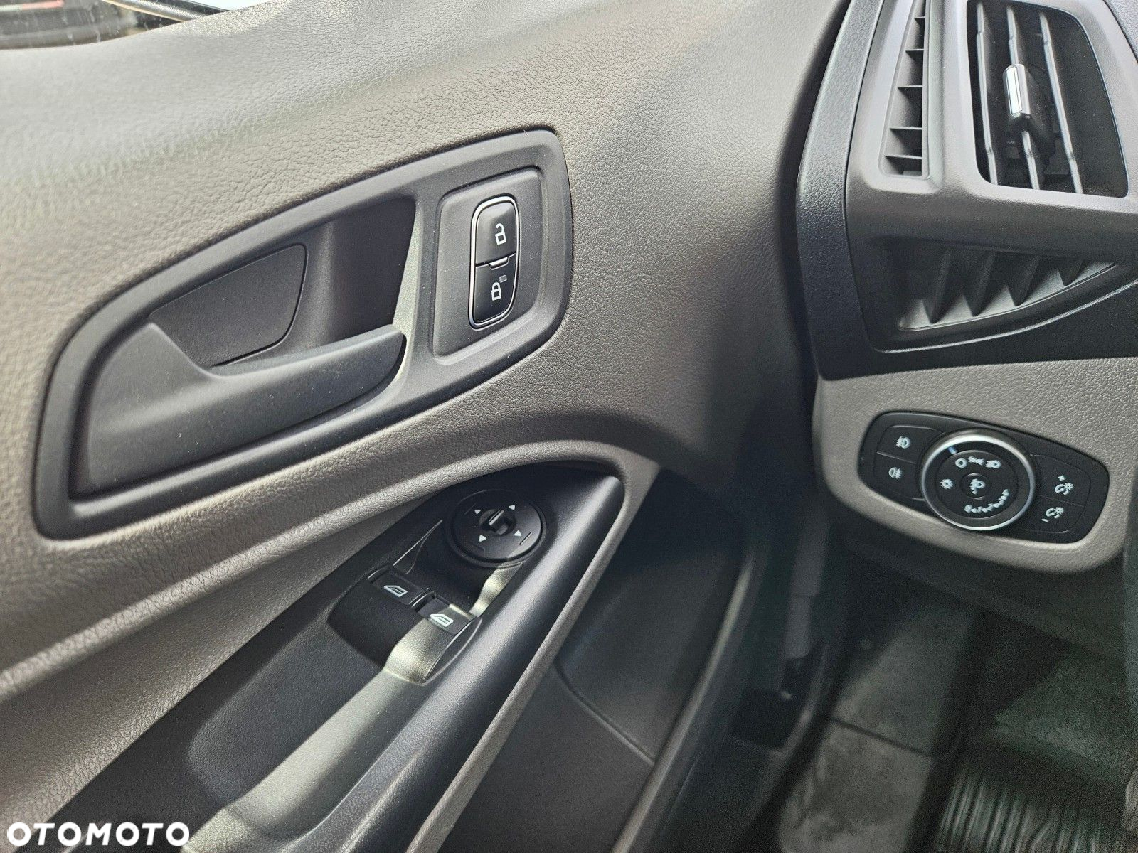 Ford Transit-Connect Long *39999zł NETTO* 1,5TdCi/120KM Automat!!! - 17