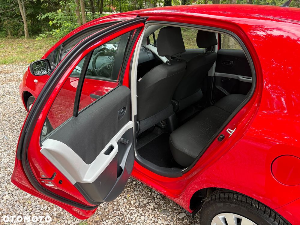 Toyota Yaris 1.0 VVT-i - 23