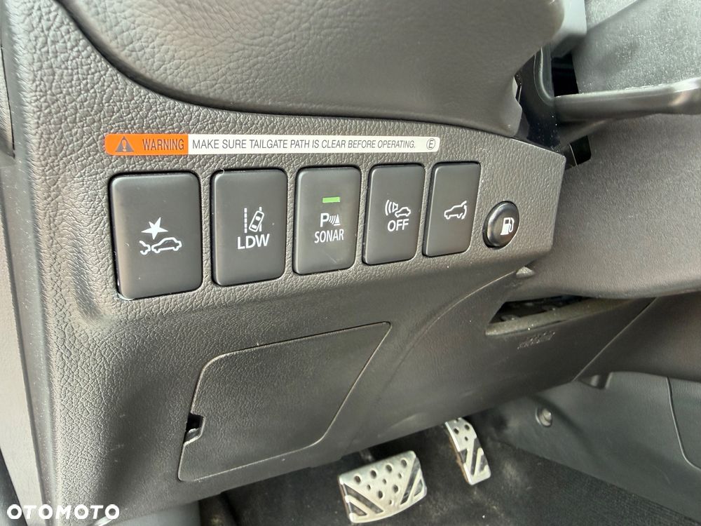 Mitsubishi Outlander - 11