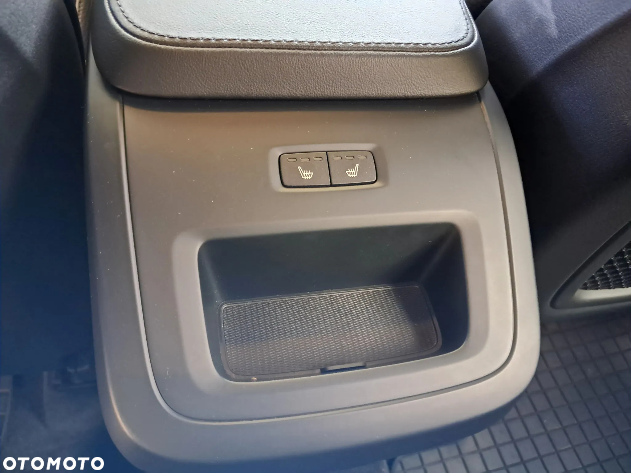 Volvo XC 90 - 16