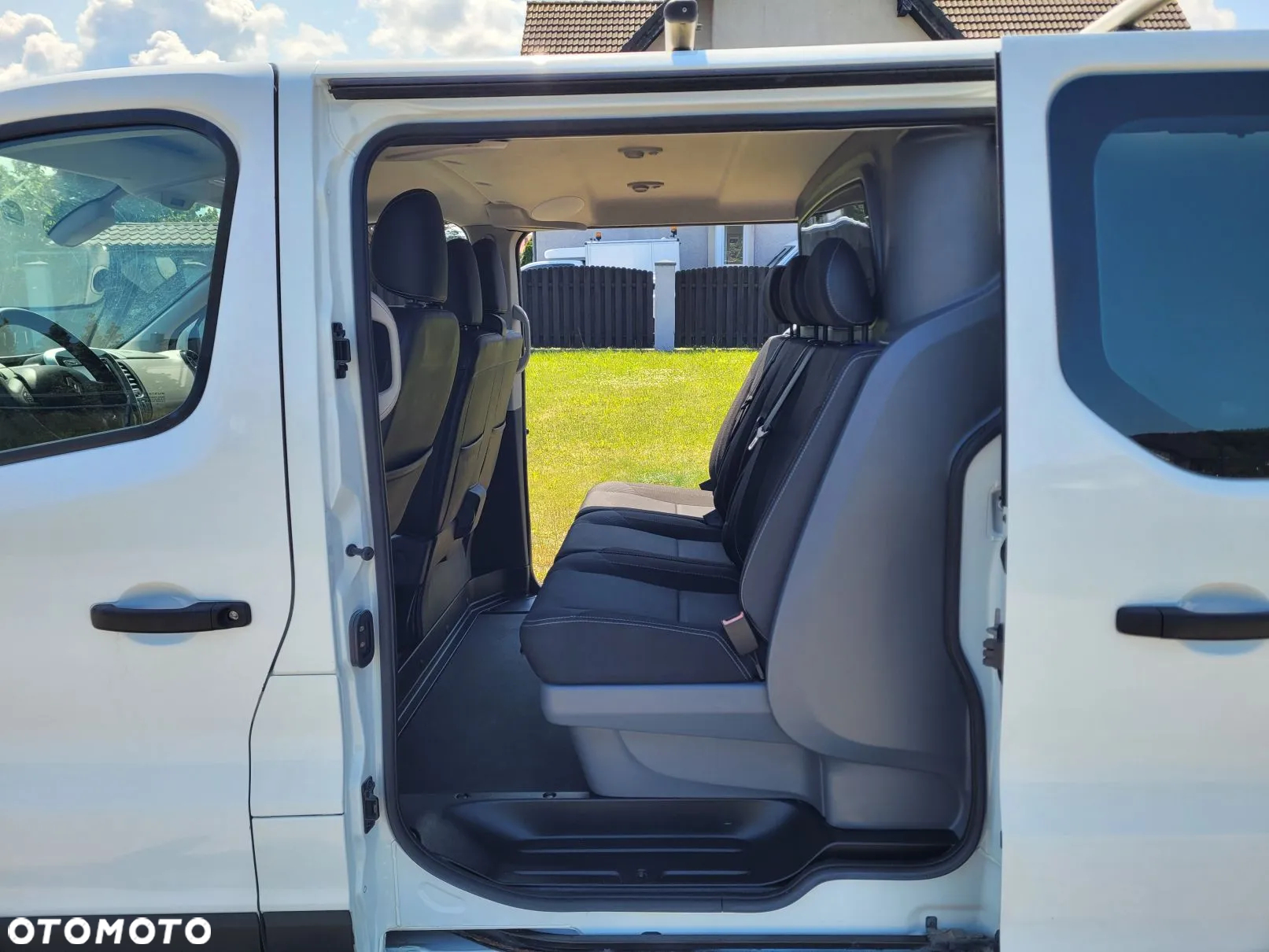 Renault Trafic Long 6-osób Auto-Warsztat - 13