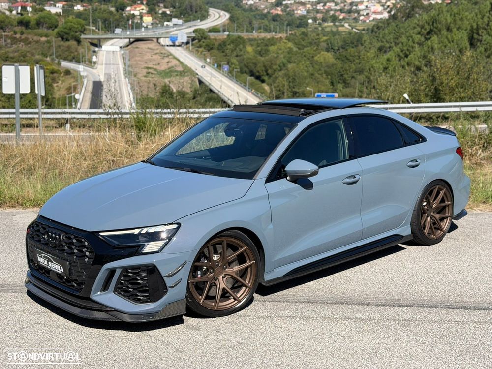 Audi RS3 Limousine - 1