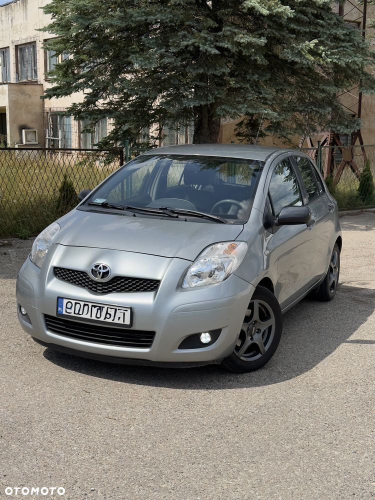 Toyota Yaris - 1