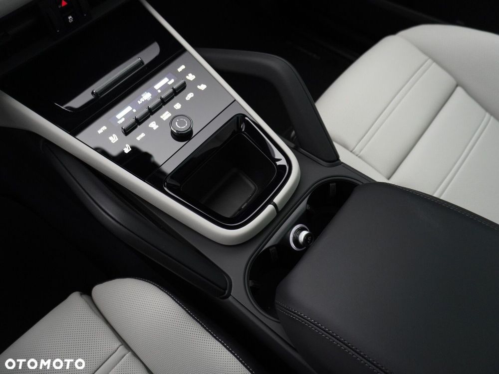 Porsche Cayenne E-Hybrid PHEV Black Edition - 28