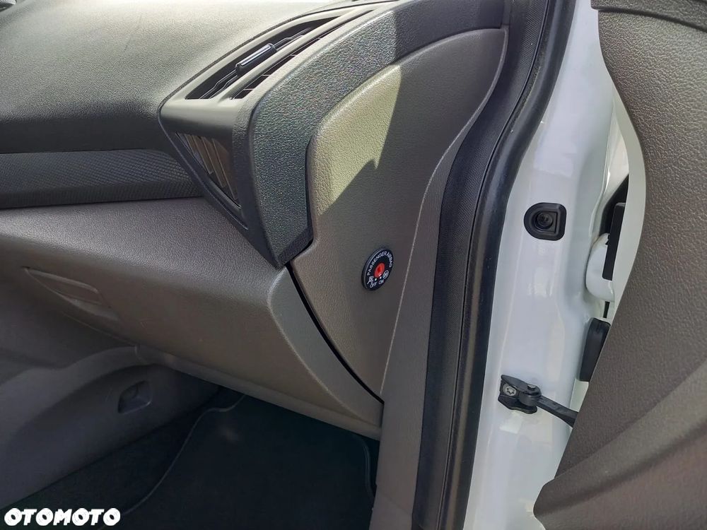 Ford Transit Connect - 14