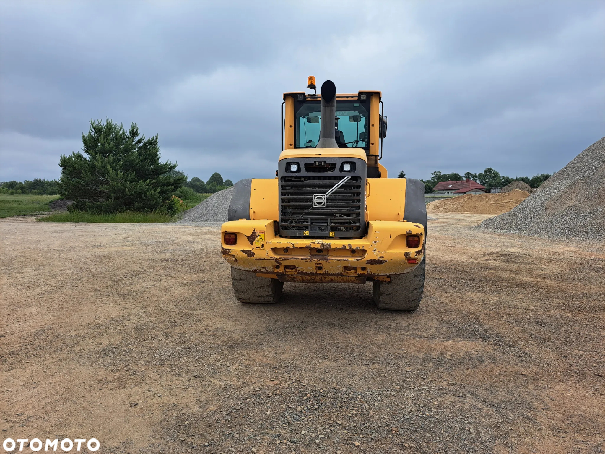 Volvo L120F - 6