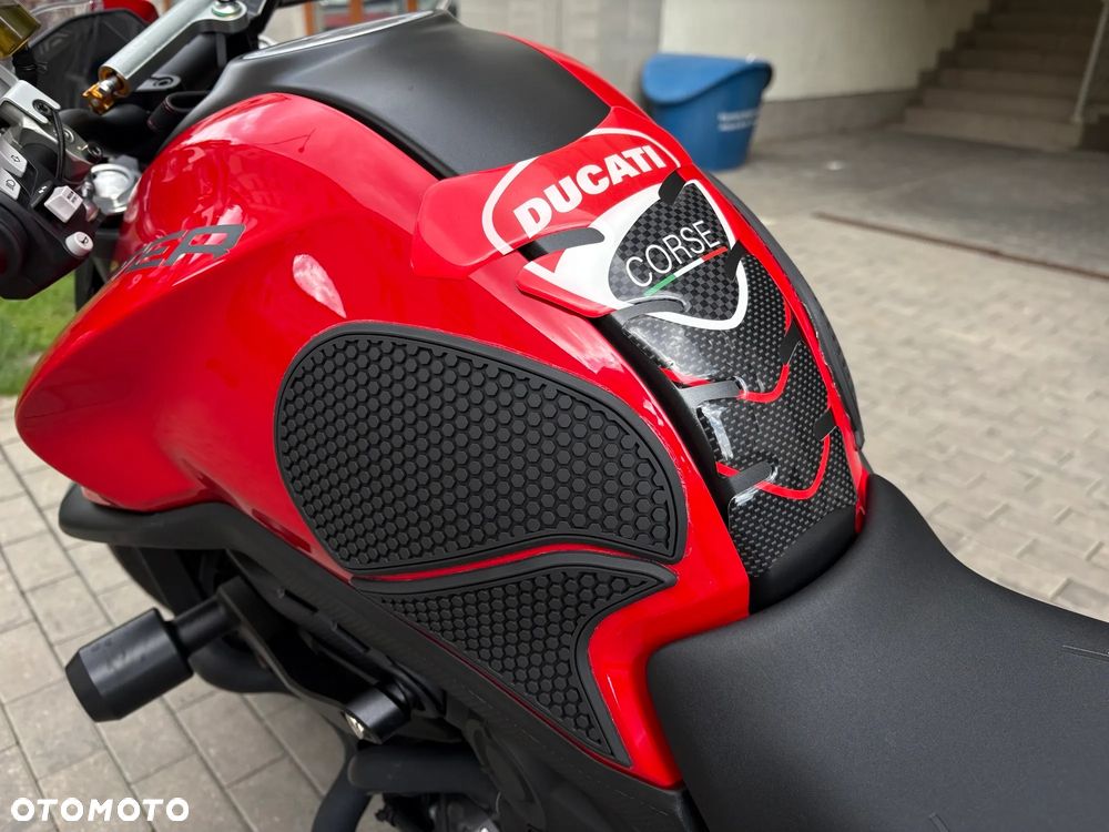 Ducati Monster - 11