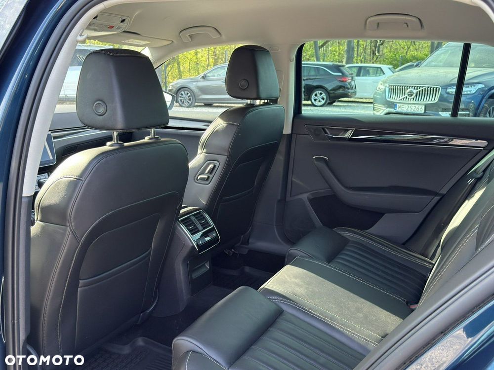 Skoda Superb 2.0 TDI SCR 4x4 L&K DSG - 19