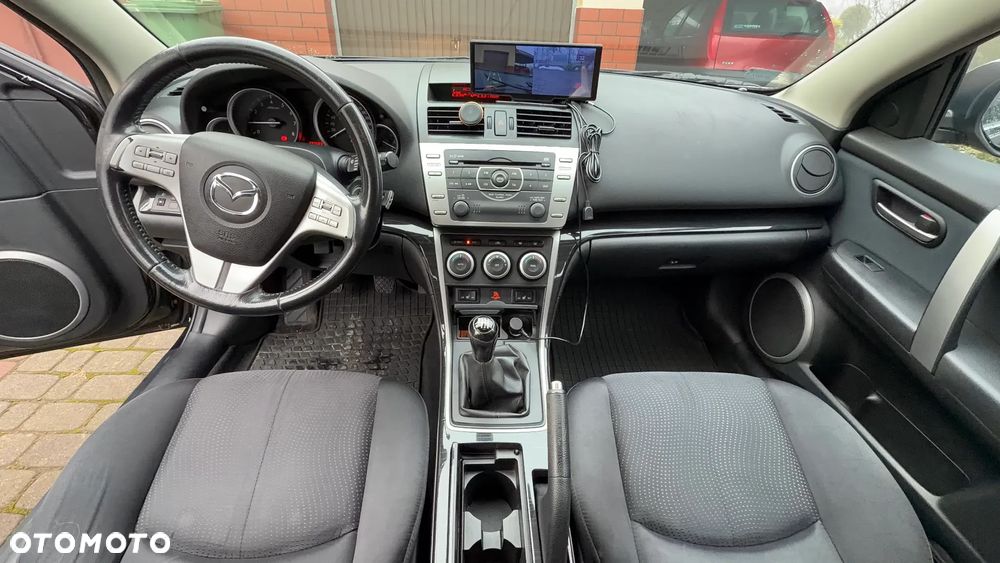 Mazda 6 2.0 Exclusive + - 3