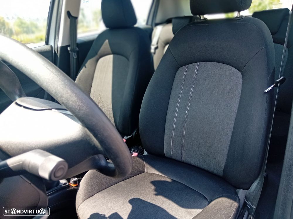 Fiat Punto 1.3 M-Jet Easy S&S - 12