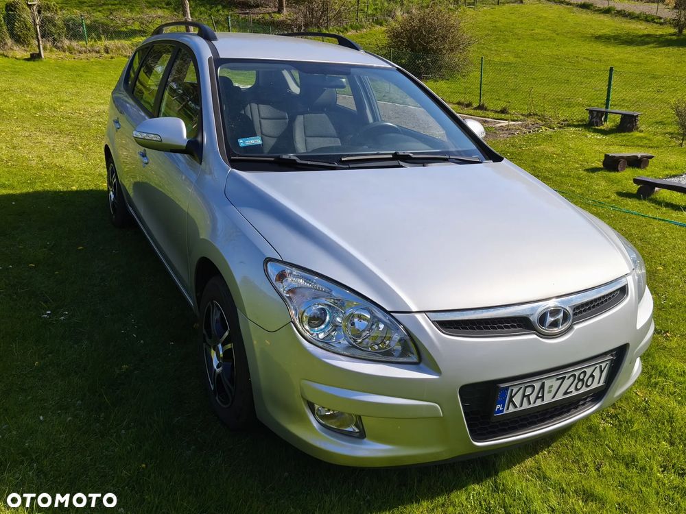 Hyundai i30 i30cw 1.6 Edition Plus - 1