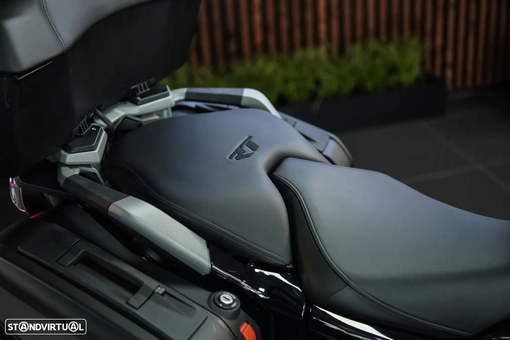 BMW R 1300 RT TRIPLE BLACK AUTOMATICA - 33