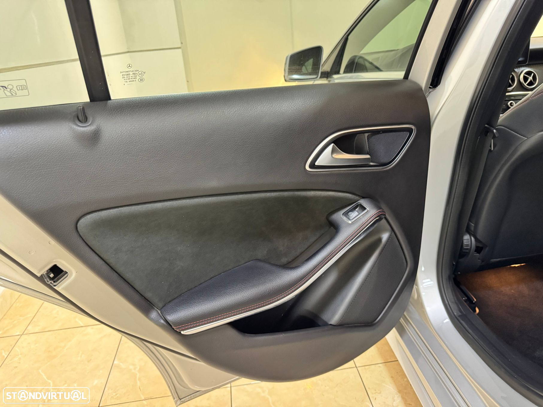 Mercedes-Benz A 180 d AMG Line Aut. - 31