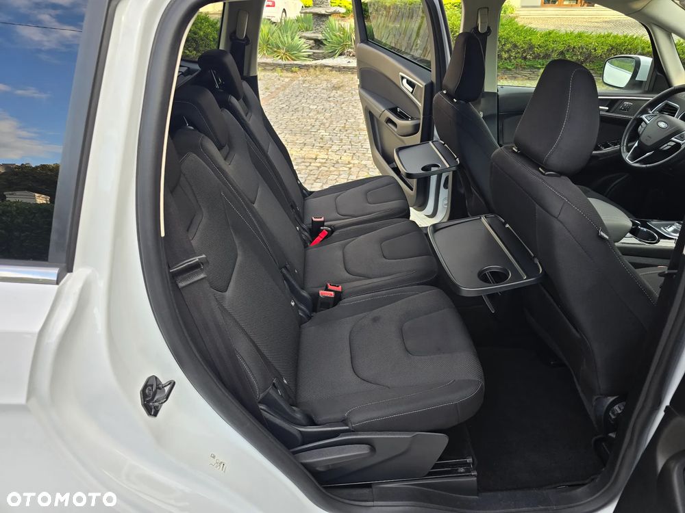 Ford S-Max - 25
