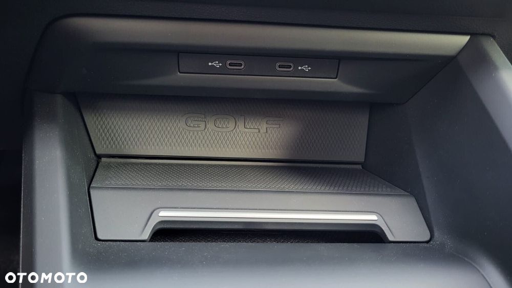 Volkswagen Golf - 22