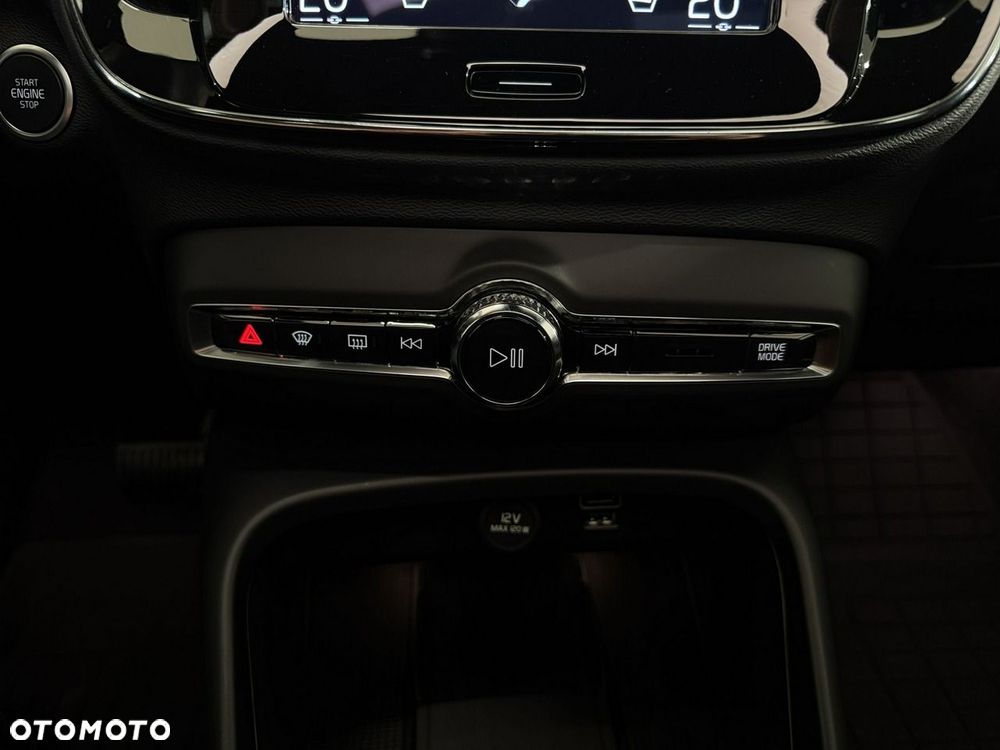 Volvo XC 40 - 31