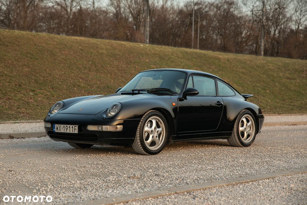 Porsche 911 Carrera 4 - 21