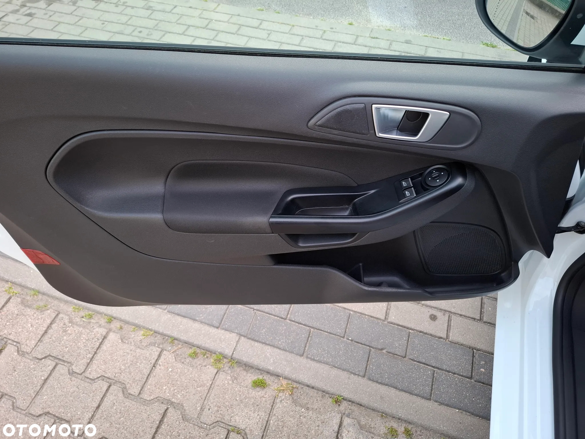 Ford Fiesta - 12