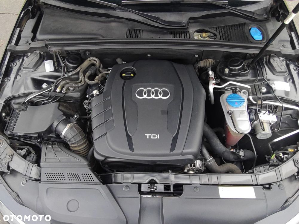 Audi A4 Avant 2.0 TDI Quattro S tronic - 27