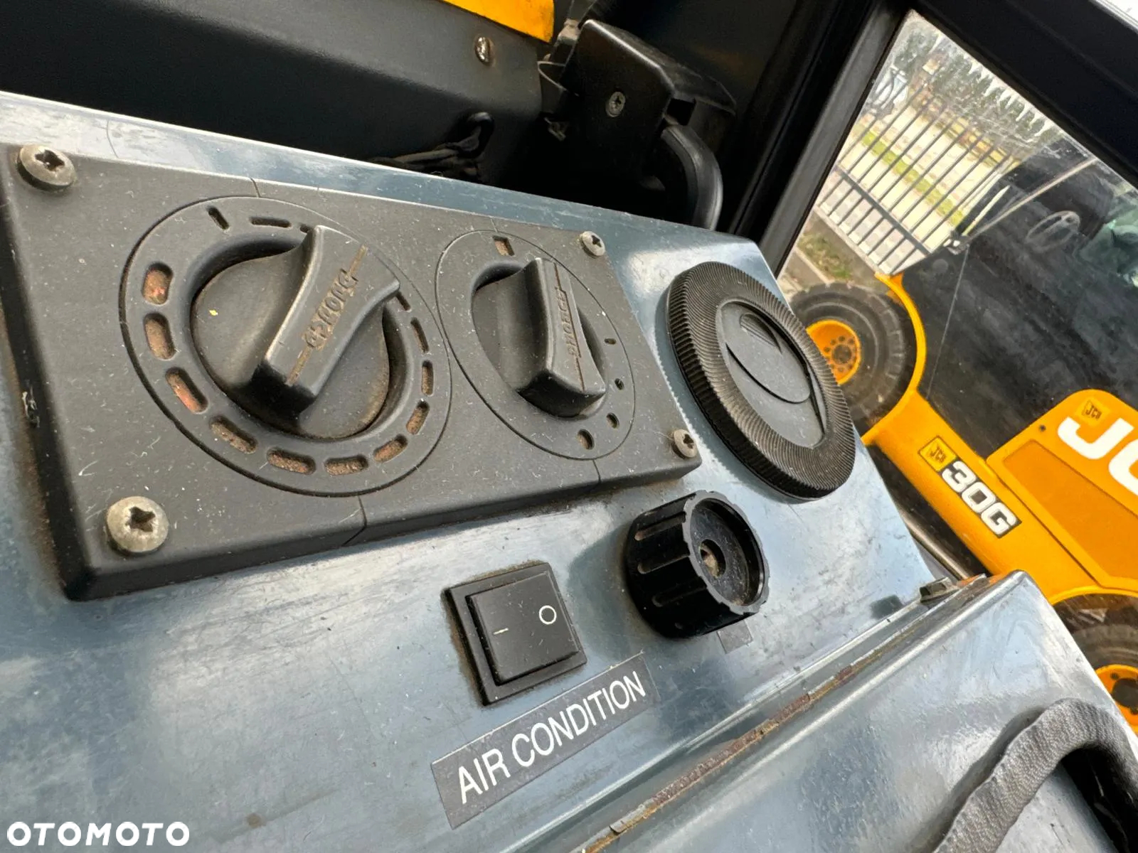 Jungheinrich DFG45/Diesel / Pozycjoner + przesuw / Klimatyzacja / Kabina pełna - 14