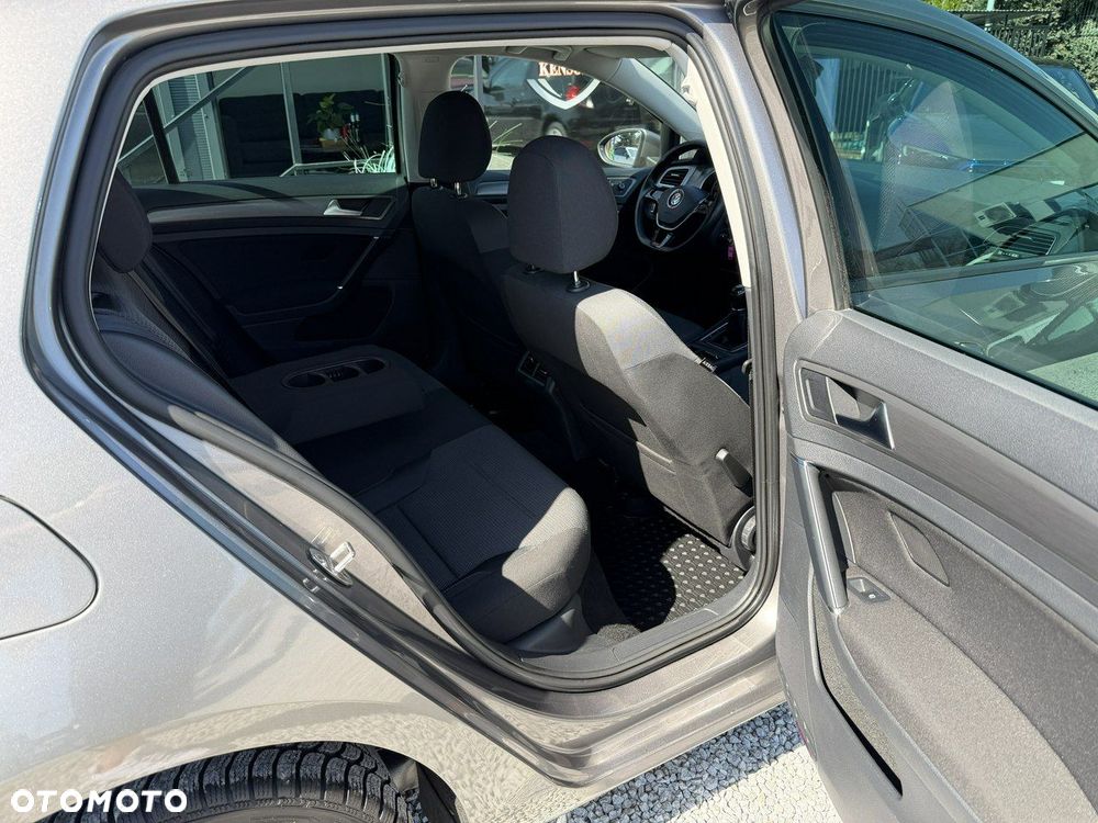 Volkswagen Golf 1.6 TDI BMT Comfortline - 28