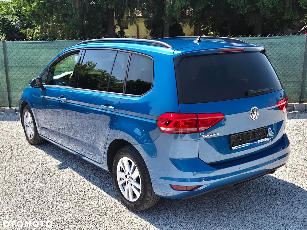 Volkswagen Touran 2.0 TDI SCR Comfortline - 23
