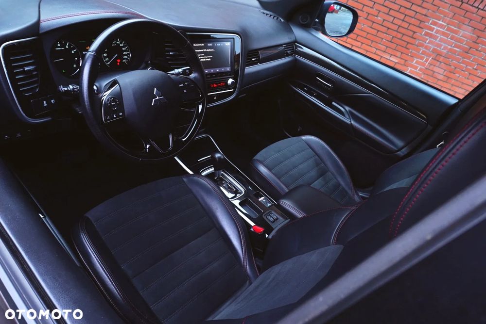 Mitsubishi Outlander - 7