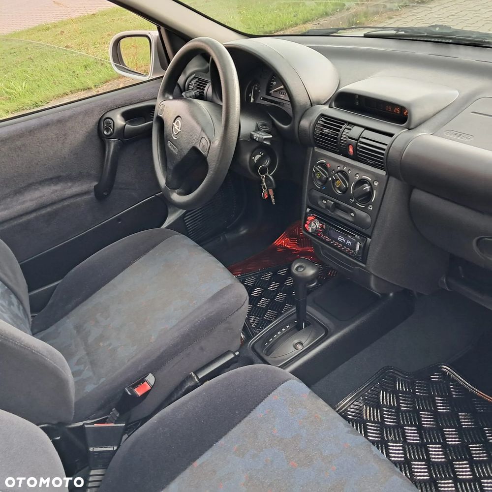 Opel Corsa - 12