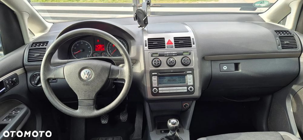 Volkswagen Touran - 7