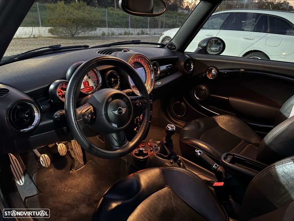 MINI Cabrio Cooper SD - 34