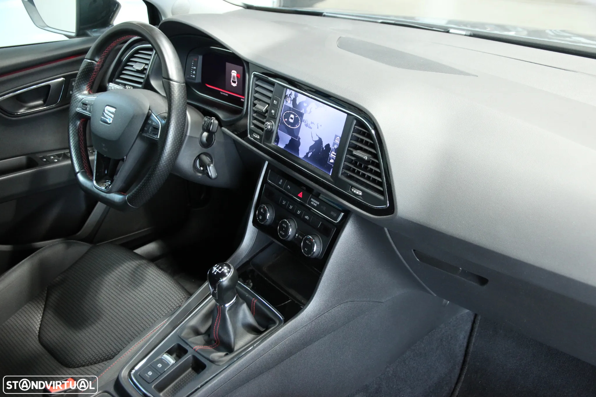 SEAT Leon 1.6 TDI FR S/S - 9