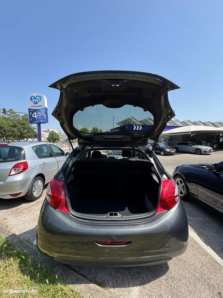 Peugeot 208 1.2 VTi Active - 4